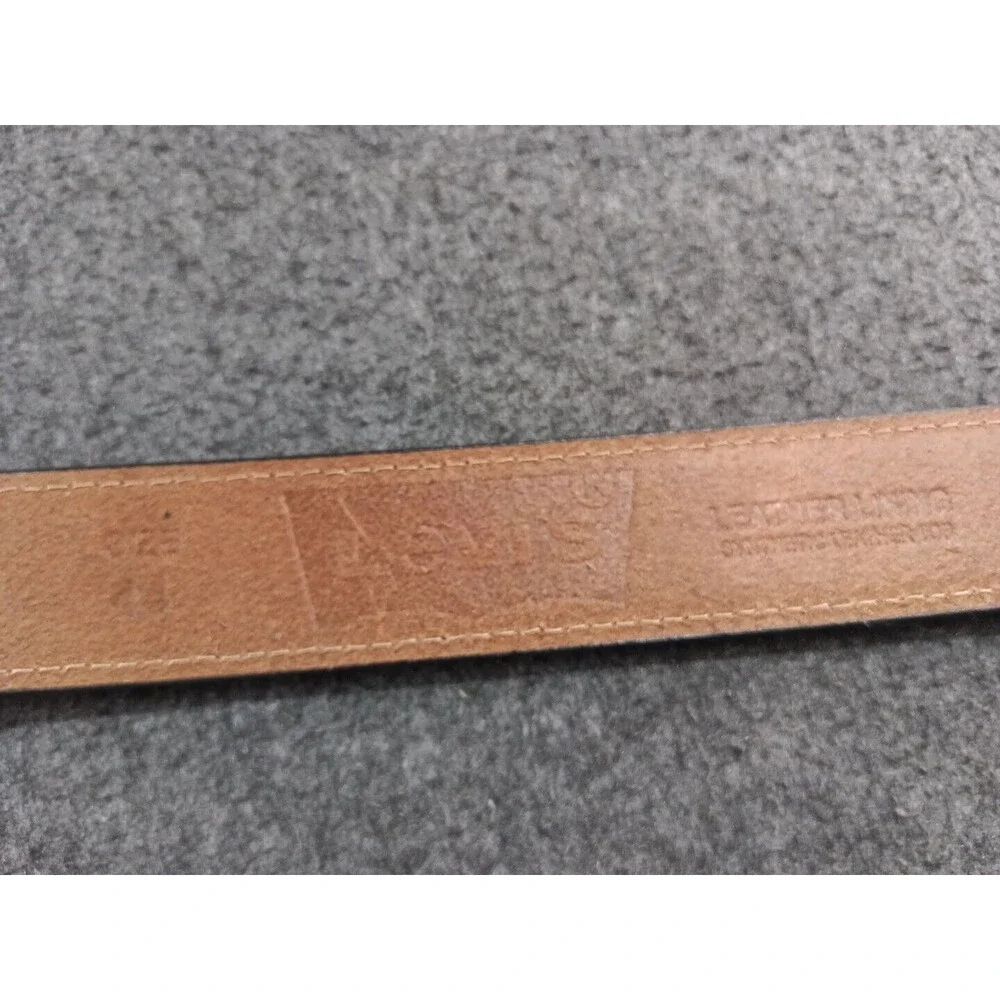 Levis Men's Brown Ombre Leather Belt Size 44 Silver Buckle 1.5